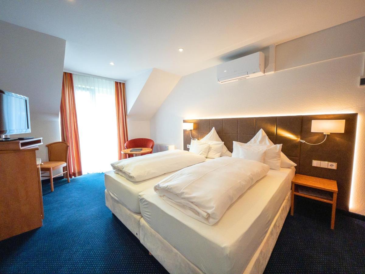 באד קרוצינגן Akzent Hotel Atrium Baden מראה חיצוני תמונה