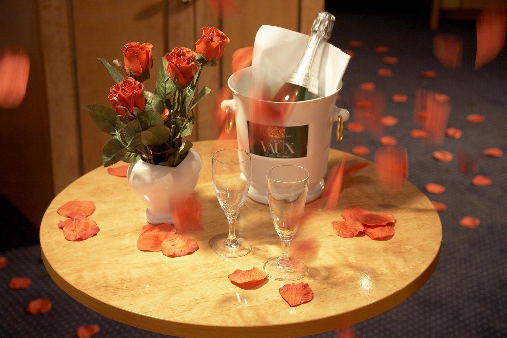 באד קרוצינגן Akzent Hotel Atrium Baden מראה חיצוני תמונה