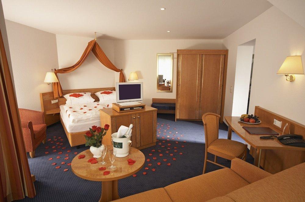 באד קרוצינגן Akzent Hotel Atrium Baden מראה חיצוני תמונה