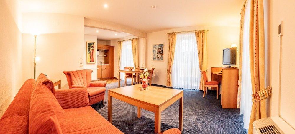 באד קרוצינגן Akzent Hotel Atrium Baden מראה חיצוני תמונה